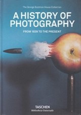 تصویر  A History of Photography - 1839 to the Present